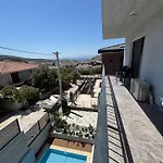 מלון דירות Maia 4*