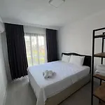 Maia מלון דירות 4*