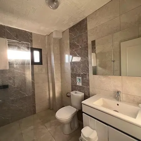 Maia Lägenhetshotell 4*
